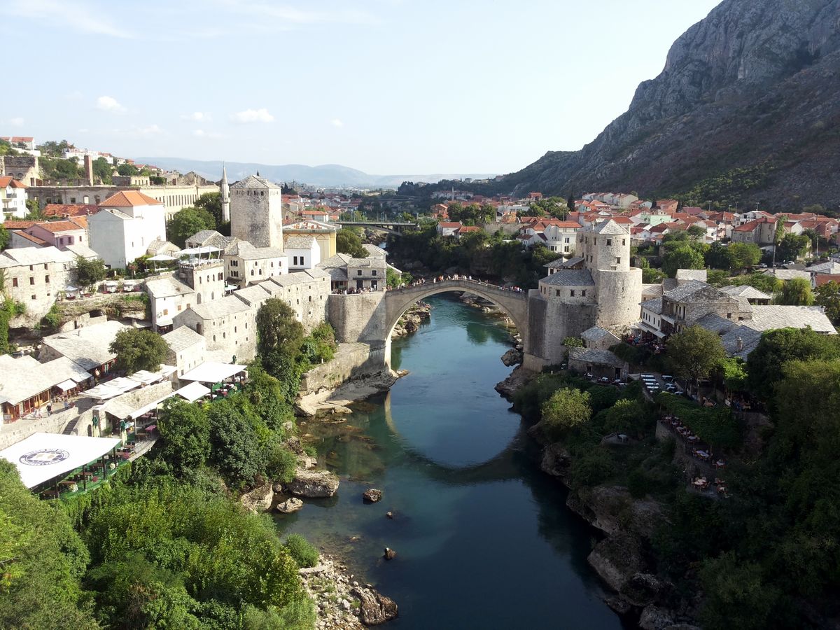 HERZEGOVINA ESSENTIAL